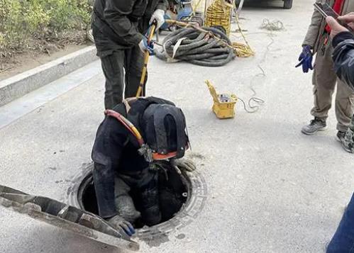 保定高阳抽化粪池公司分享管道气囊封堵的原理。